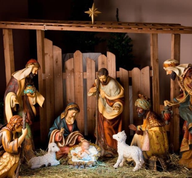 Jesus_at_the_manger